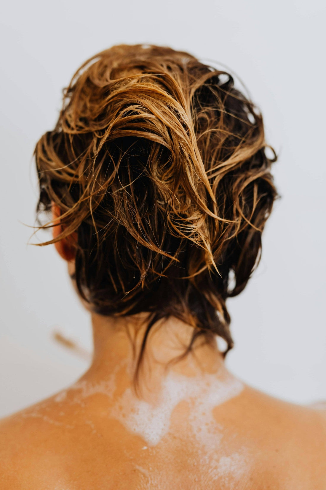 DIY Hair Care: Natural Treatments for Healthier, Shinier Hair